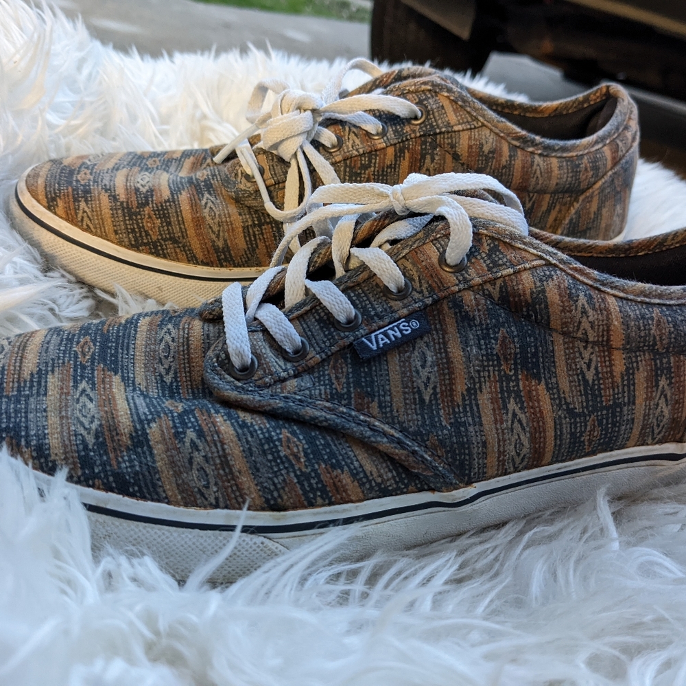 Women's Vans Aztec Print Sneakers Size